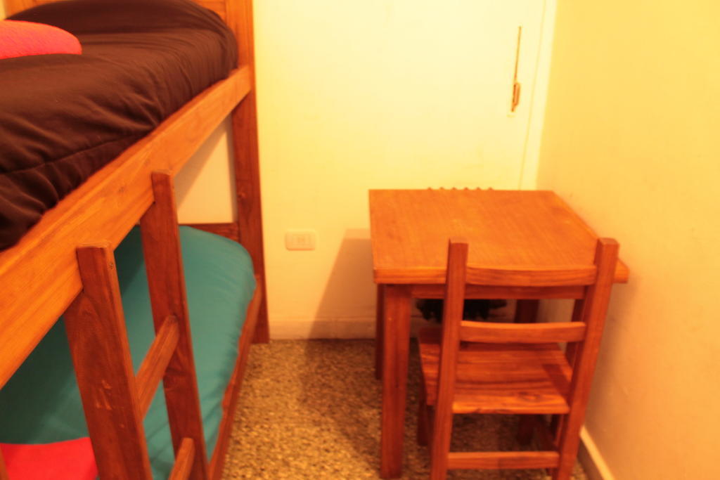 El Intercultural Hostel ลาปลาตา ภายนอก รูปภาพ